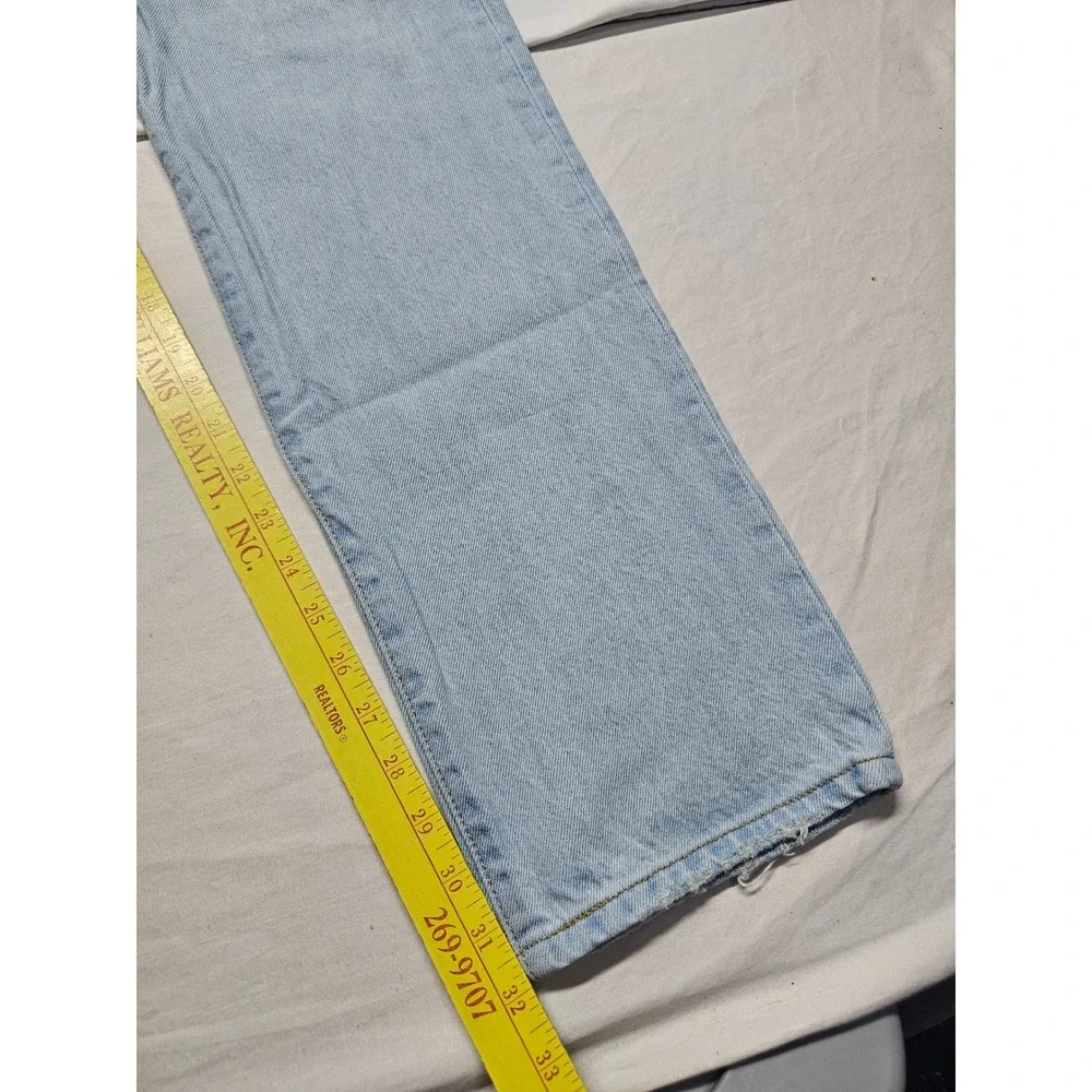 Levis 501 Original Fit Jeans Light Wash Straight Leg Denim Blue Mens 32x31 - Picture 5 of 11